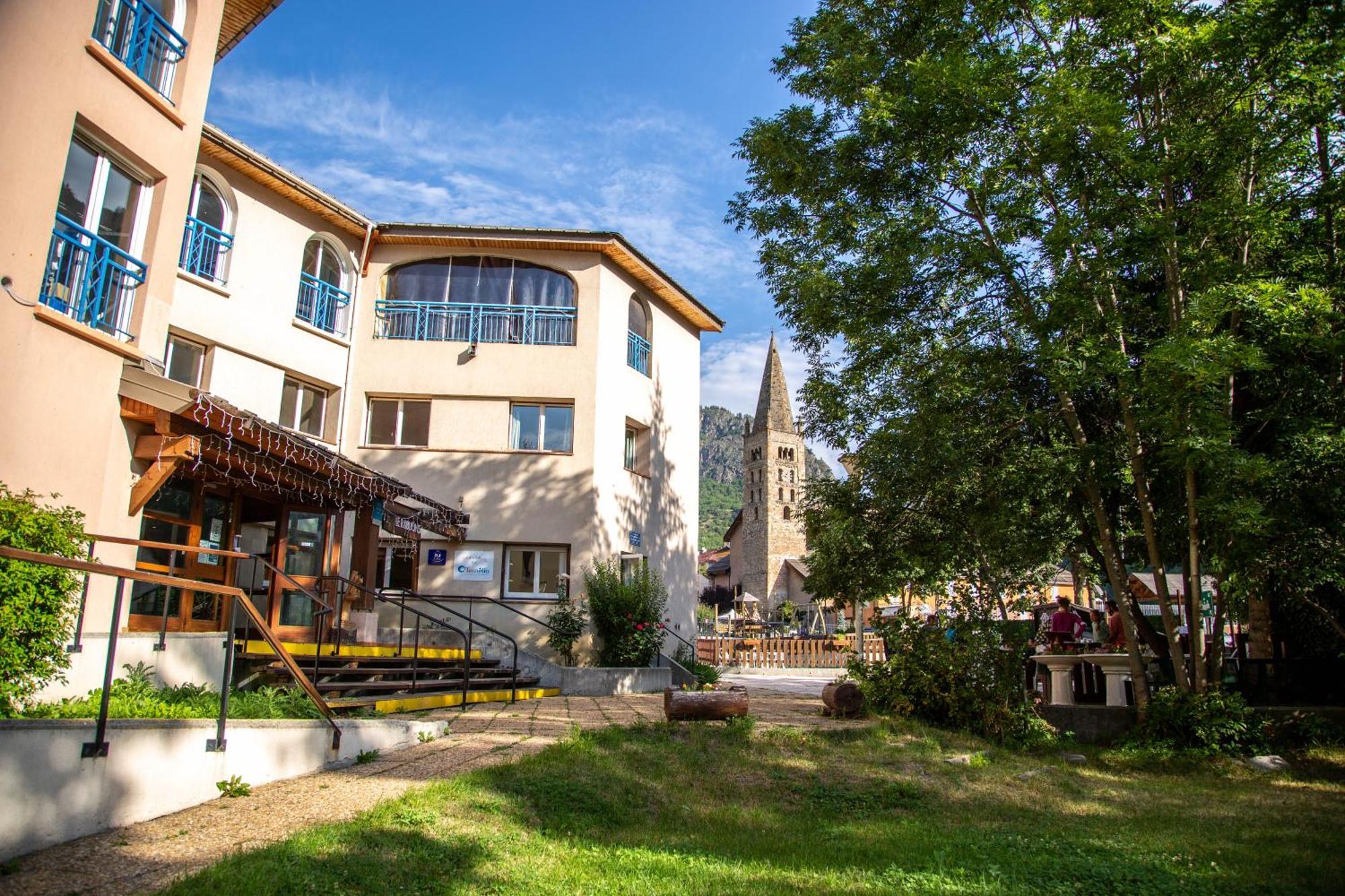 Le Rabuons Hotel Saint-Etienne-de-Tinee Bagian luar foto