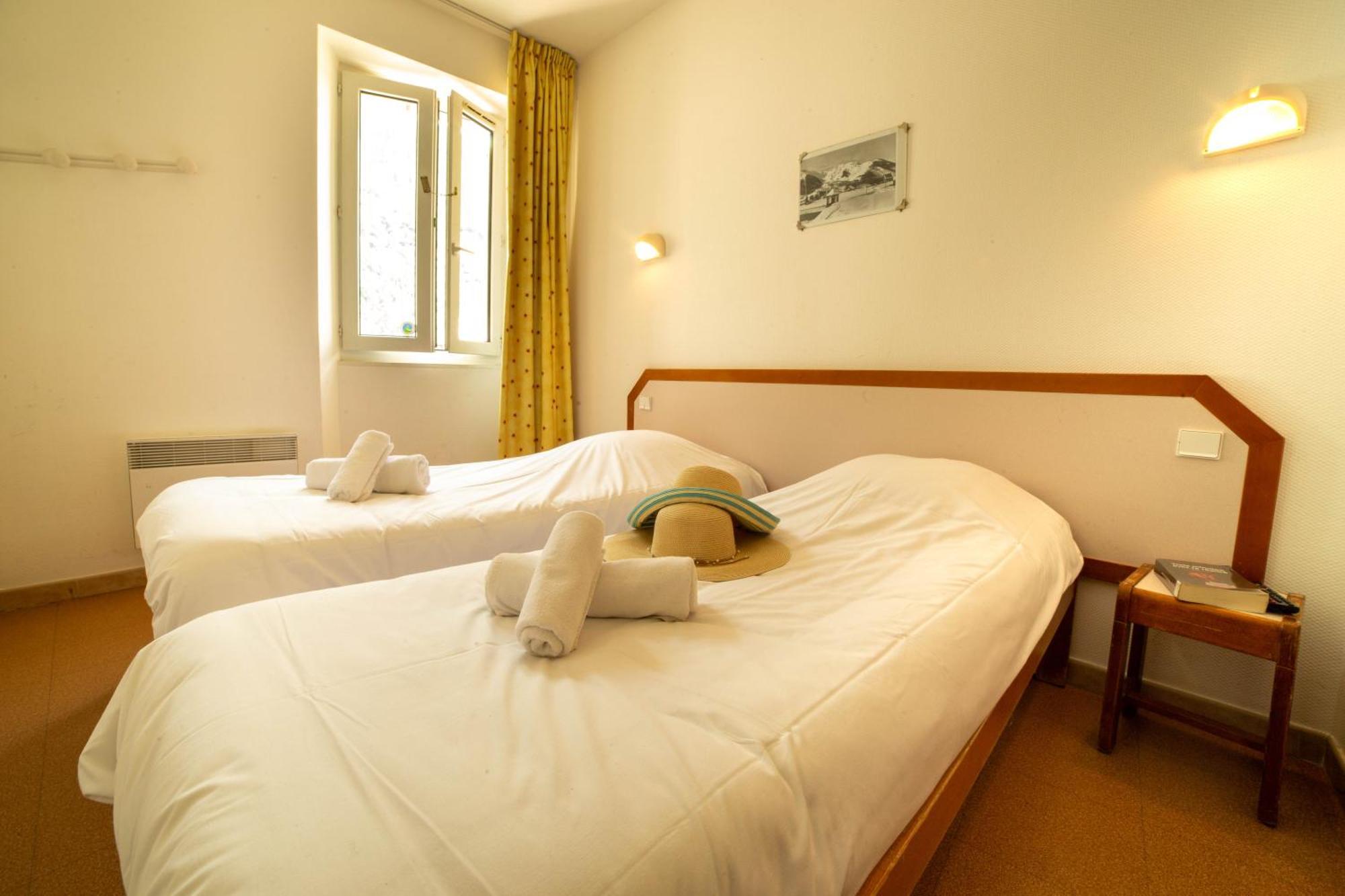 Le Rabuons Hotel Saint-Etienne-de-Tinee Bagian luar foto