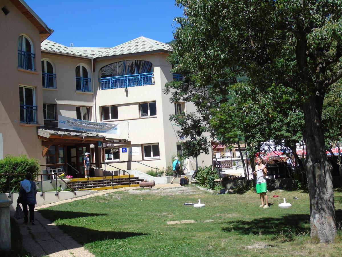 Le Rabuons Hotel Saint-Etienne-de-Tinee Bagian luar foto